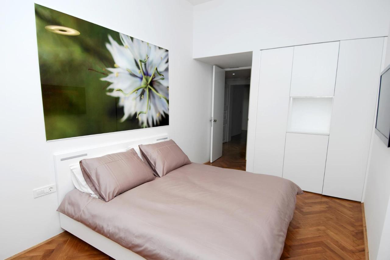 Galeria River 3*